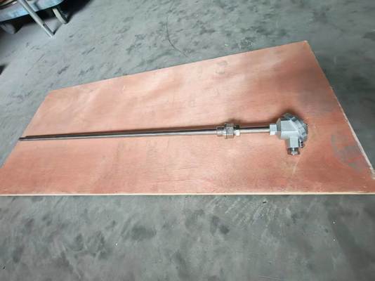 Thermoelement-Temperatursensor mit Seebeck-Spannungsmessung und Verbindung aus ungleichen Metallen