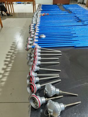 Thermoelement-Temperatursensor mit Seebeck-Spannungsmessung und Verbindung aus ungleichen Metallen