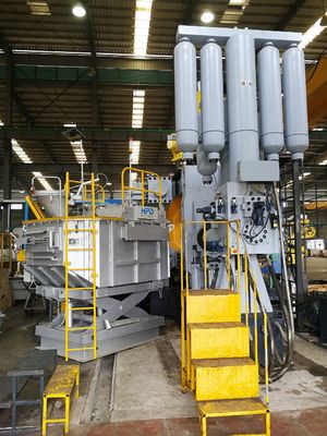 Elektrischer dosierender haltener Aluminiumofen 700KG 0.20MPa für das Aluminiumschmelzen